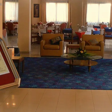 Crown Otel Lefkoşa