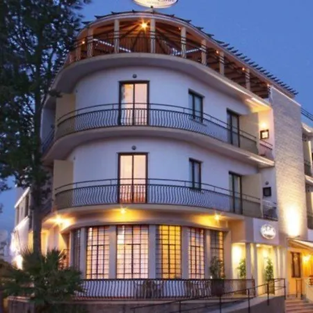 Crown Nicosia