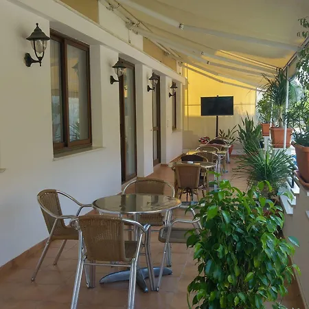 Crown Hotel Nicosia